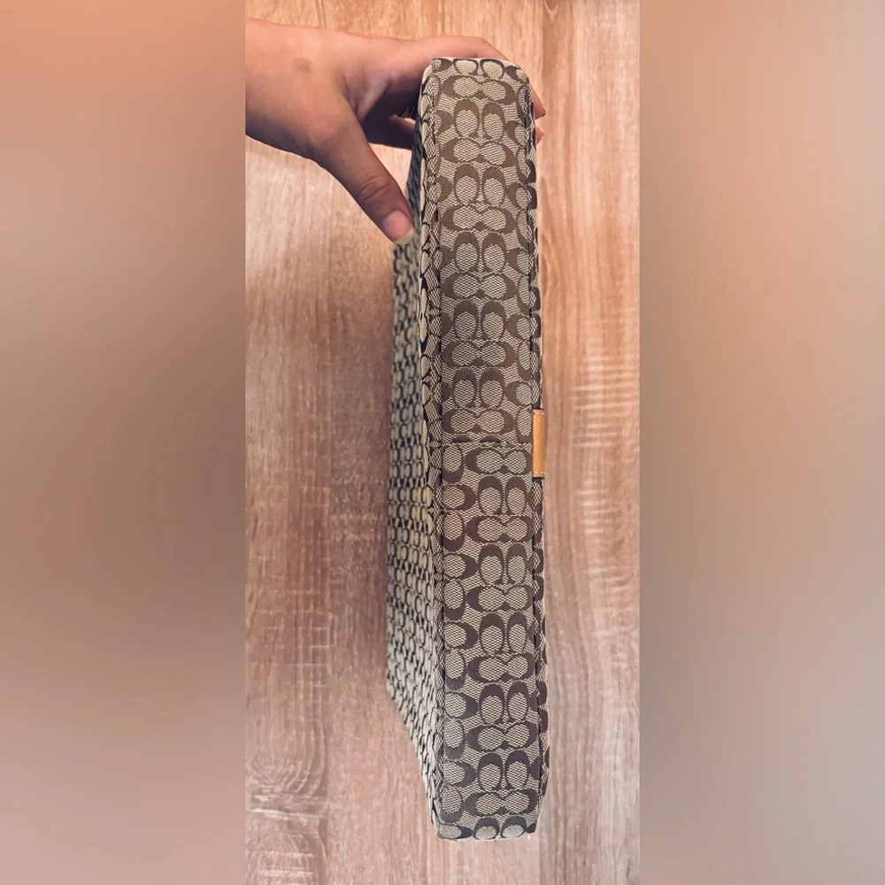 (SOLD) Coach Signature C Laptop Sleeve (Excellent Condition) - Picture 8 of 9